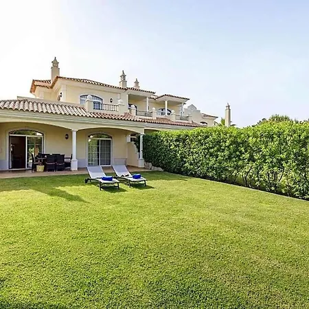 Sleeps 4 With Pool Air Con And Wifi Vila *